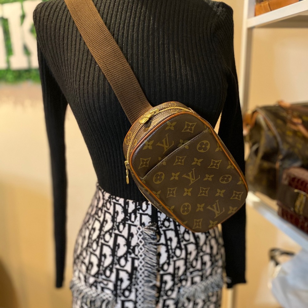 Louis Vuitton Gange bag, crossbody , Fanny pack